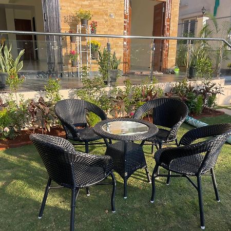 לונבלה Mannat Villa With Swimming Pool And Garden מראה חיצוני תמונה